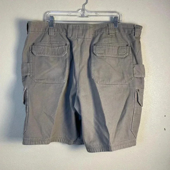 Duluth Trading Co Mens Size 44x9” Canvas Cargo Shorts Cotton Carpenter Khaki Tan - Picture 2 of 10